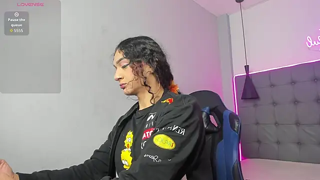 scarletcherry18 online show from 04-17-26, 03:31