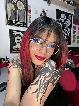 Snapshot of neo_vampy chatting on 02-27-26, 01:27 neo vampy online show from 02-27-26, 01:27