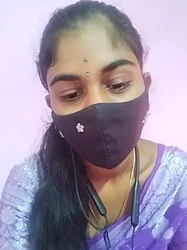 Snapshot of Tamil_Hot_RoyalQueen chatting on 01-14-26, 03:01 Tamil Hot RoyalQueen online show from 01-14-26, 03:01