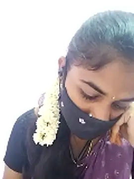 Snapshot of Tamil_Hot_RoyalQueen chatting on 05-21-26, 04:36 Tamil Hot RoyalQueen online show from 05-21-26, 04:36
