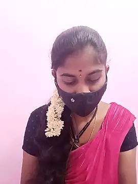 Snapshot of Tamil_Hot_RoyalQueen chatting on 05-26-26, 04:58 Tamil Hot RoyalQueen online show from 05-26-26, 04:58