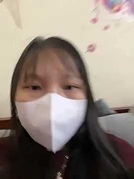 Snapshot of Charlotte-ee chatting on 01-15-26, 05:01 Charlotte-ee online show from 01-15-26, 05:01