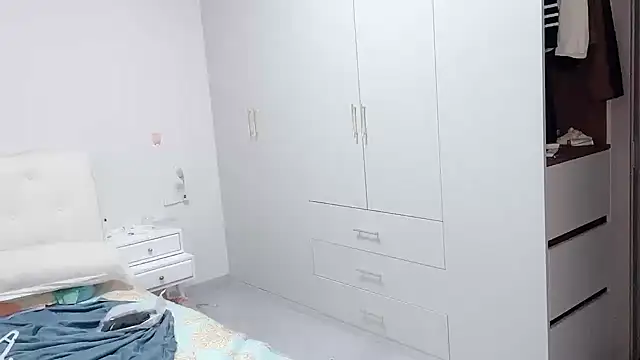 xixi 521 online show from 04-17-26, 02:42