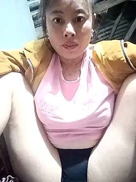 Snapshot of kaia-cam chatting on 01-14-26, 01:28 kaia-cam online show from 01-14-26, 01:28