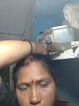 Hot su16 online show from 04-25-26, 08:28