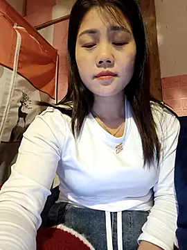 Snapshot of Ngocmai_lazdy chatting on 01-15-26, 02:21 Ngocmai lazdy online show from 01-15-26, 02:21