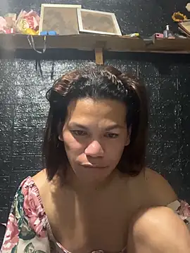 Snapshot of HugeAgatha chatting on 02-18-26, 09:11 HugeAgatha online show from 02-18-26, 09:11