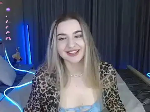 Snapshot of BellaaBlushh chatting on 01-14-26, 06:02 BellaaBlushh online show from 01-14-26, 06:02