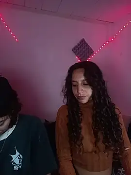 Snapshot of AlexxaAndRileyy chatting on 07-19-26, 03:43 AlexxaAndRileyy online show from 07-19-26, 03:43
