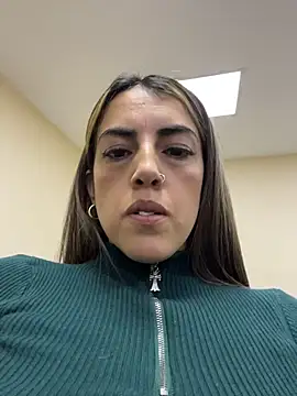 Snapshot of Paulinaa_bella chatting on 03-04-26, 01:00 Paulinaa bella online show from 03-04-26, 01:00