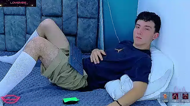 SamBoycash  online show from 01-15-26, 07:39