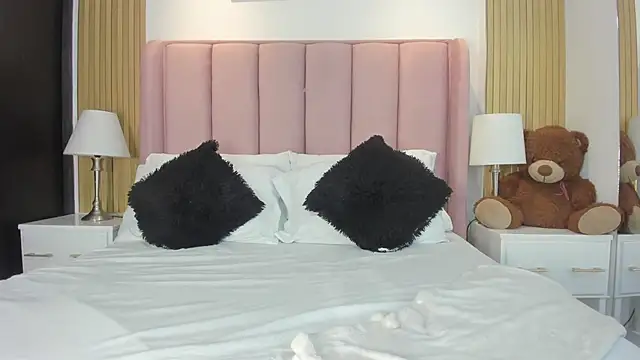 xXxSamantha   online show from 02-26-26, 09:58