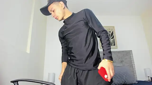 James cute18 online show from 01-16-26, 02:48