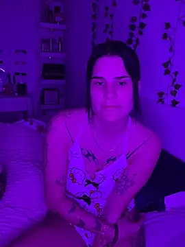 Snapshot of julieeeeee75 chatting on 01-14-26, 09:52 julieeeeee75 online show from 01-14-26, 09:52