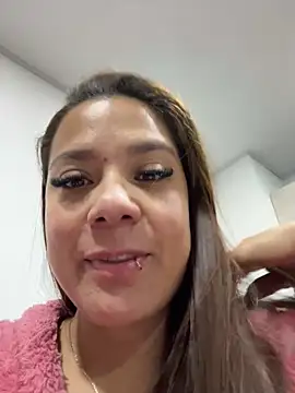 Pretty  Milf online show from 03-16-26, 09:35