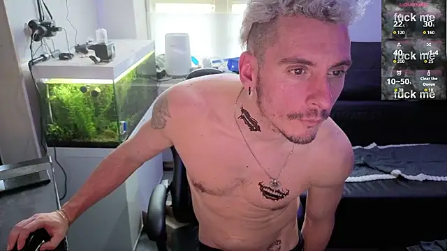 Rayzel White online show from 02-06-26, 02:31