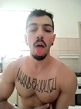 Snapshot of LuigiBoni chatting on 01-15-26, 05:27 LuigiBoni online show from 01-15-26, 05:27