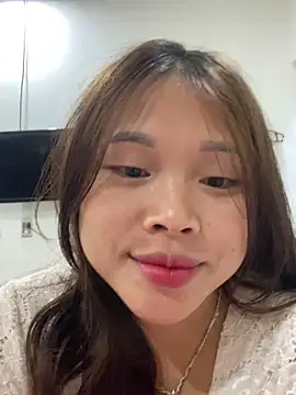 Snapshot of Emxinh123cute chatting on 01-14-26, 02:33 Emxinh123cute online show from 01-14-26, 02:33