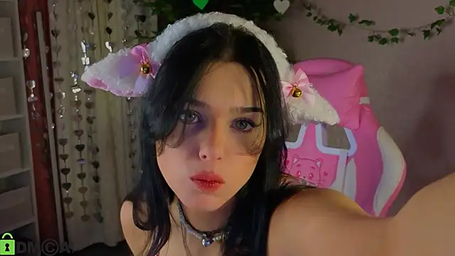 Snapshot of Leslie_Wholsh chatting on 02-08-26, 01:20 Leslie Wholsh online show from 02-08-26, 01:20