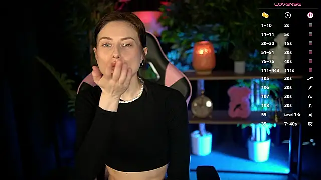 baby luna xo online show from 02-23-26, 09:50