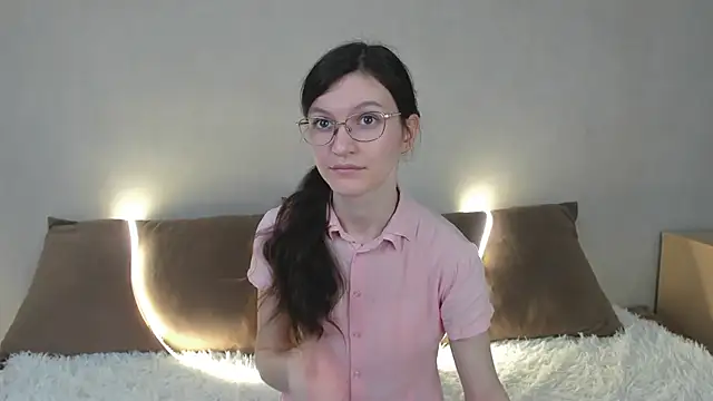 ThoraMarola online show from 04-03-26, 05:16