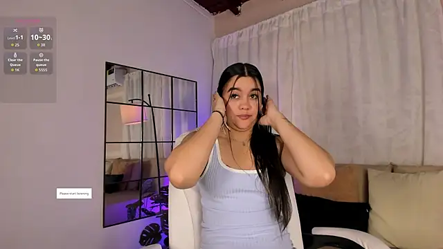 Snapshot of liaamoon_ chatting on 07-21-26, 12:29 liaamoon online show from 07-21-26, 12:29