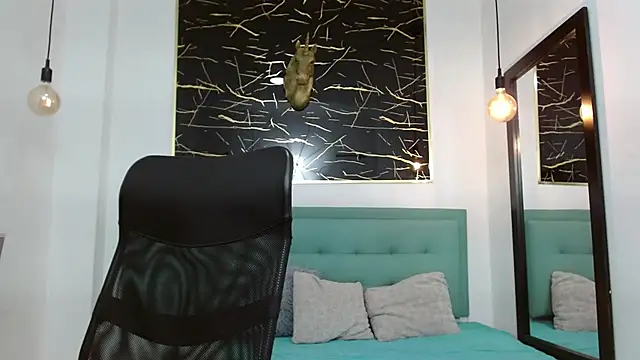 Snapshot of MarcusLux_ chatting on 01-14-26, 01:28 MarcusLux online show from 01-14-26, 01:28