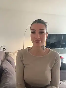 Snapshot of NovaLushhh chatting on 02-06-26, 03:04 NovaLushhh online show from 02-06-26, 03:04