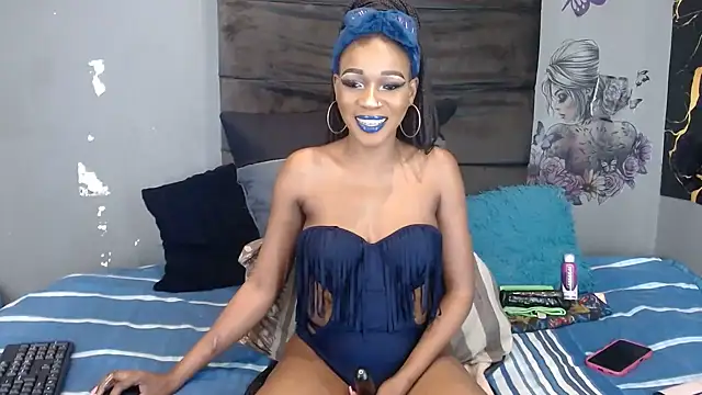 Snapshot of QUEENASHxXx chatting on 06-30-26, 04:19 QUEENASHxXx online show from 06-30-26, 04:19