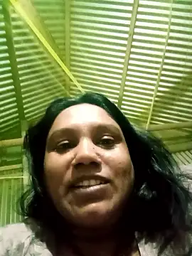 Snapshot of Hot_queen3210 chatting on 01-13-26, 05:51 Hot queen3210 online show from 01-13-26, 05:51