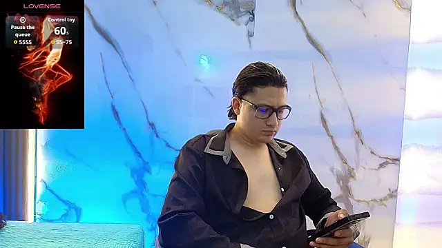 Danner Alaia online show from 02-10-26, 07:18