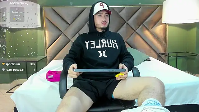 Snapshot of Salvattore_Muller chatting on 02-18-26, 10:44 Salvattore Muller online show from 02-18-26, 10:44