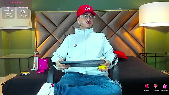 Snapshot of Salvattore_Muller chatting on 02-28-26, 11:50 Salvattore Muller online show from 02-28-26, 11:50