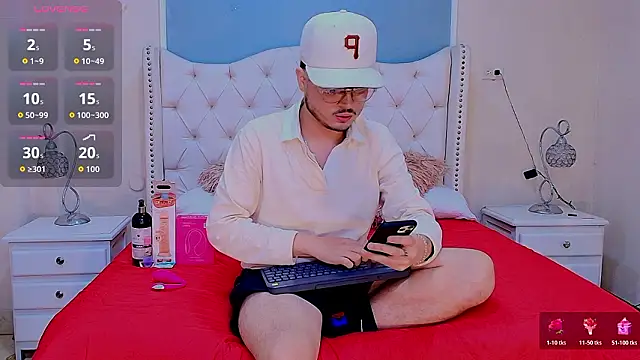 Snapshot of Salvattore_Muller chatting on 03-02-26, 07:10 Salvattore Muller online show from 03-02-26, 07:10