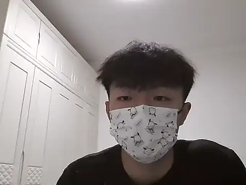 Snapshot of Chocolates-001 chatting on 01-14-26, 12:33 Chocolates-001 online show from 01-14-26, 12:33