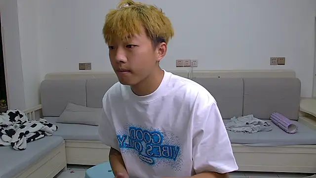 Chocolates-001 online show from 03-21-26, 10:31