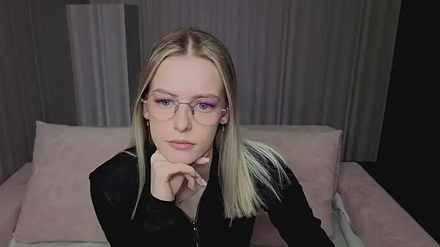 kittie like18 online show from 03-17-26, 12:48