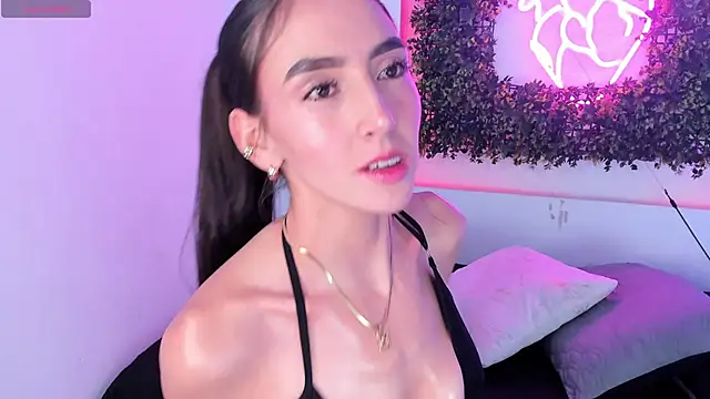 Snapshot of Itzel_Geneva chatting on 02-07-26, 12:42 Itzel Geneva online show from 02-07-26, 12:42