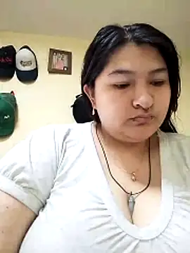 LauraHorny69 online show from 06-13-26, 02:37
