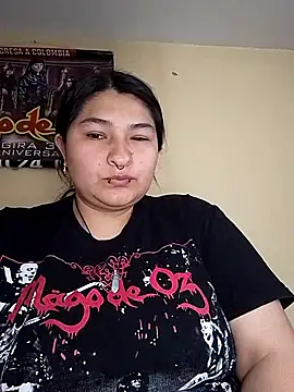 LauraHorny69 online show from 06-23-26, 07:01