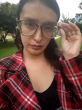 Snapshot of Karla-giraldo_1 chatting on 03-03-26, 02:23 Karla-giraldo 1 online show from 03-03-26, 02:23