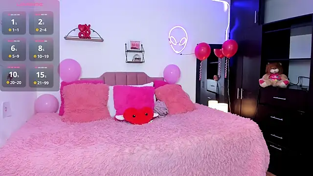 Nina curves online show from 02-12-26, 07:20