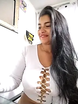 Scarlett Hot69 online show from 05-13-26, 07:50