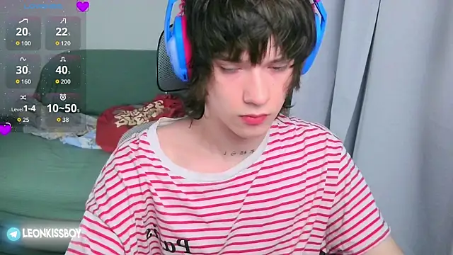 LeonBoykisser online show from 07-12-26, 08:38