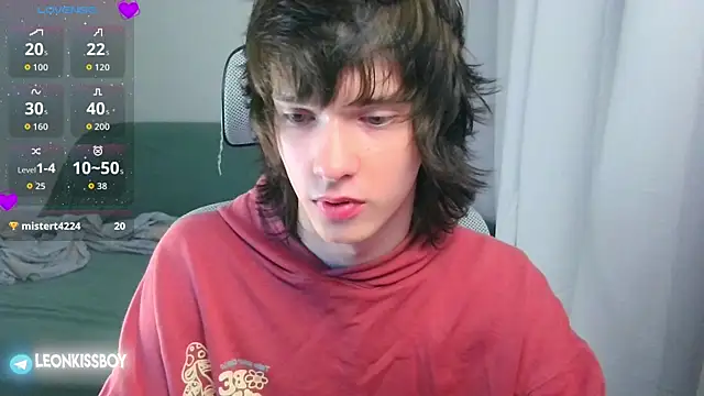 LeonBoykisser online show from 07-14-26, 10:21