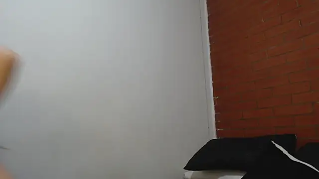 Snapshot of BlushiZoe chatting on 05-20-26, 04:13 BlushiZoe online show from 05-20-26, 04:13