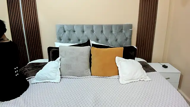 Snapshot of Bela_Craxkerr chatting on 07-17-26, 12:45 Bela Craxkerr online show from 07-17-26, 12:45