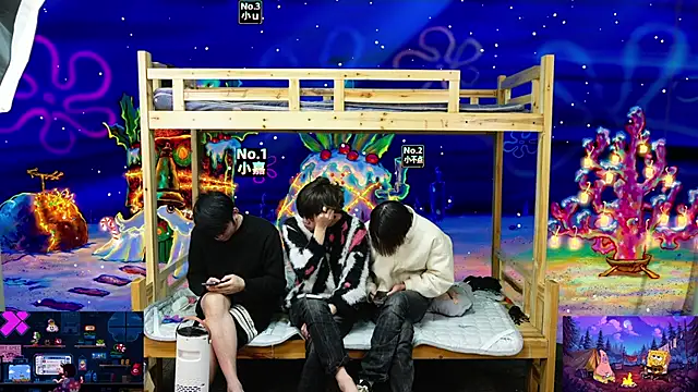 Snapshot of xiaohuangren01 chatting on 01-15-26, 02:49 xiaohuangren01 online show from 01-15-26, 02:49