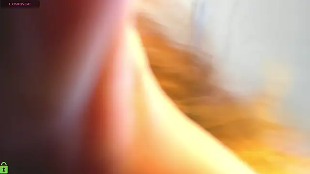 Snapshot of Eva_Anderson chatting on 02-15-26, 01:24 Eva Anderson online show from 02-15-26, 01:24