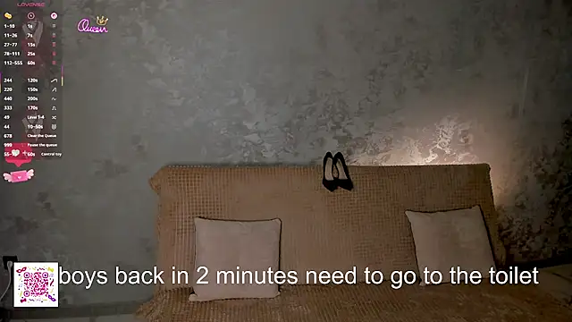 Snapshot of ElsaDivine chatting on 02-11-26, 08:58 ElsaDivine online show from 02-11-26, 08:58